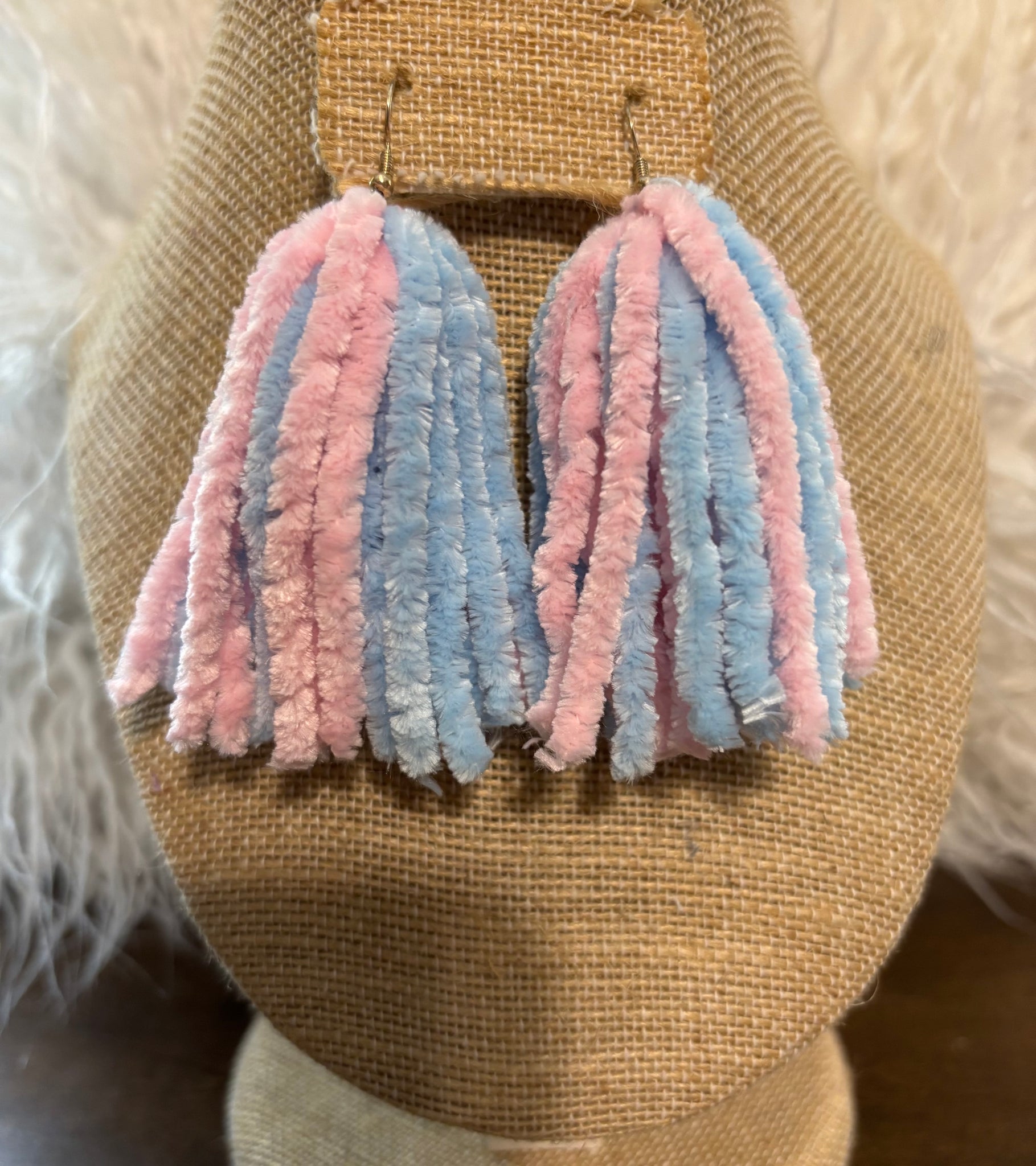 “POM POM CHENILLE” MIXED EARRINGS