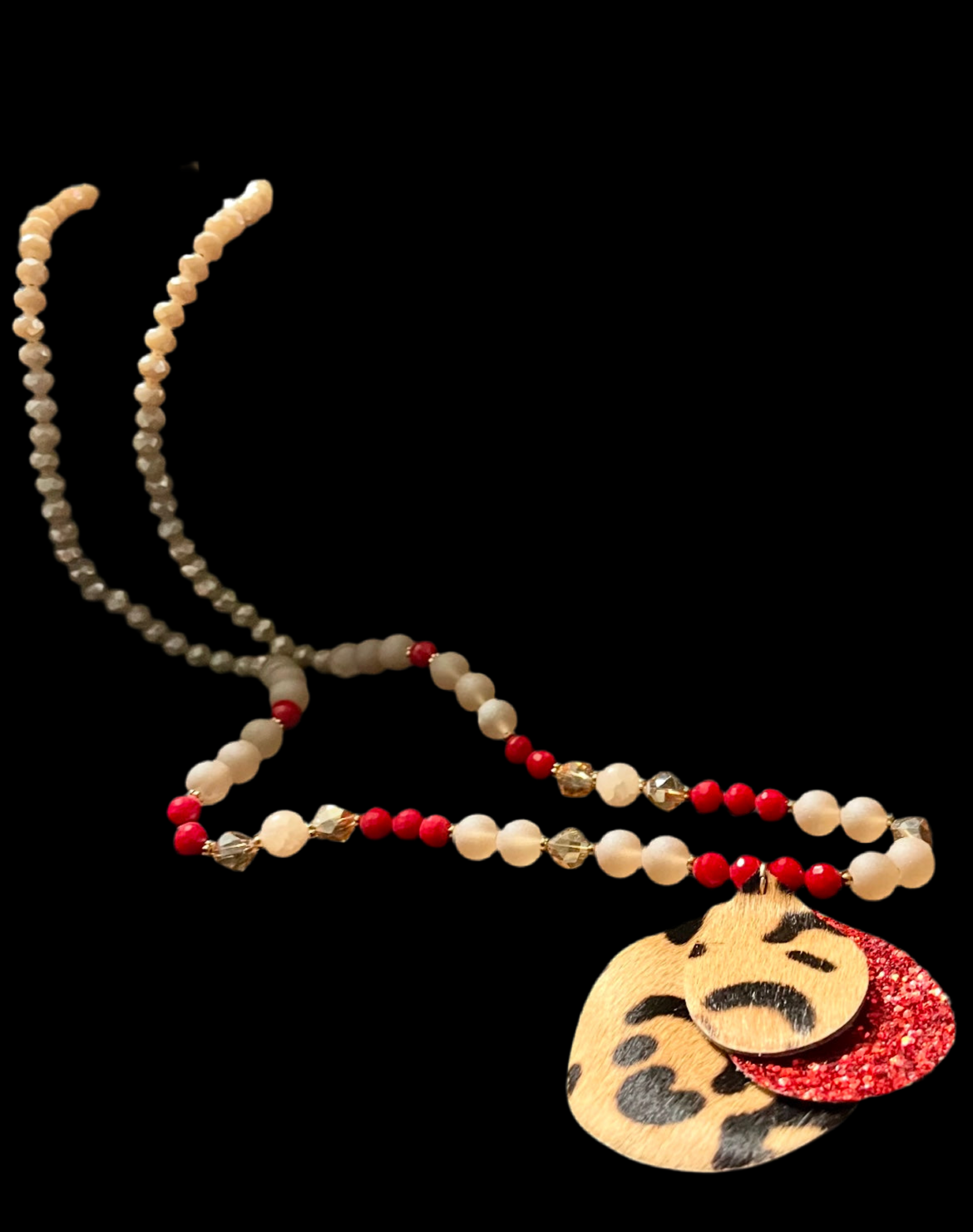 “CRYSTAL & PEARLS NECKLACE “, RED