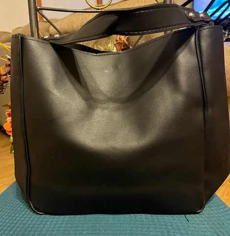 VEGAN SHOULDER BAG, BLACK