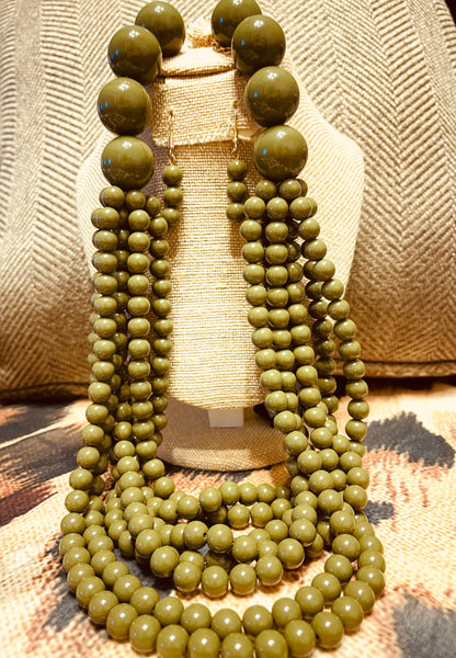 "CLASSY BOLD LAYERS", OLIVE GREEN
